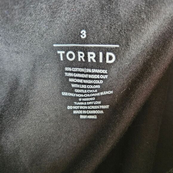 Torrid Black Leggings with White Bow Accents - Picture 11 of 12